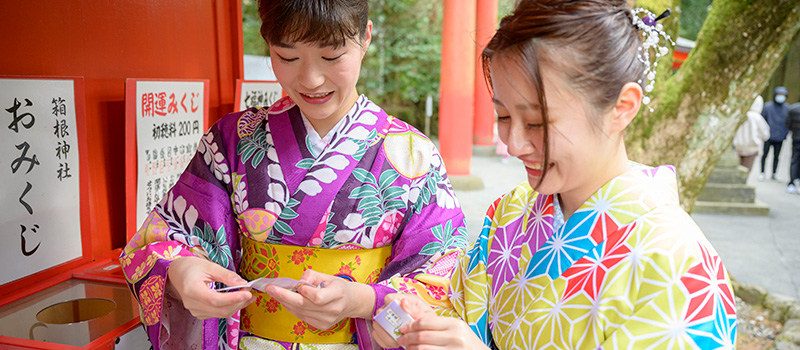 元箱根の箱根神社でお参り