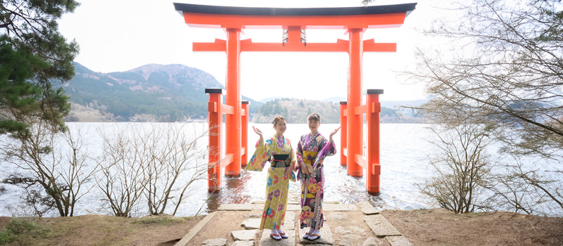 元箱根の箱根神社でお参り